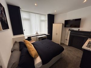 Photo 32- click for photo gallery